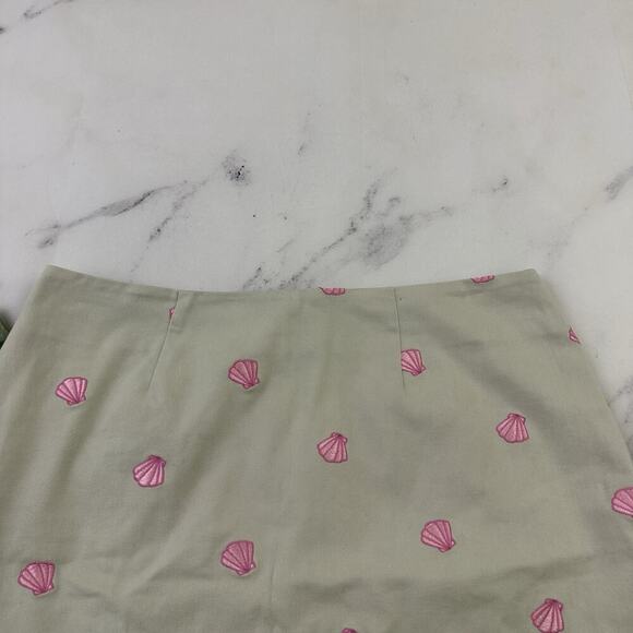 Lilly Pulitzer Vintage Y2k Mini Skirt Size 6 Khaki Pink Embroidered Sea Shells - Picture 2 of 9
